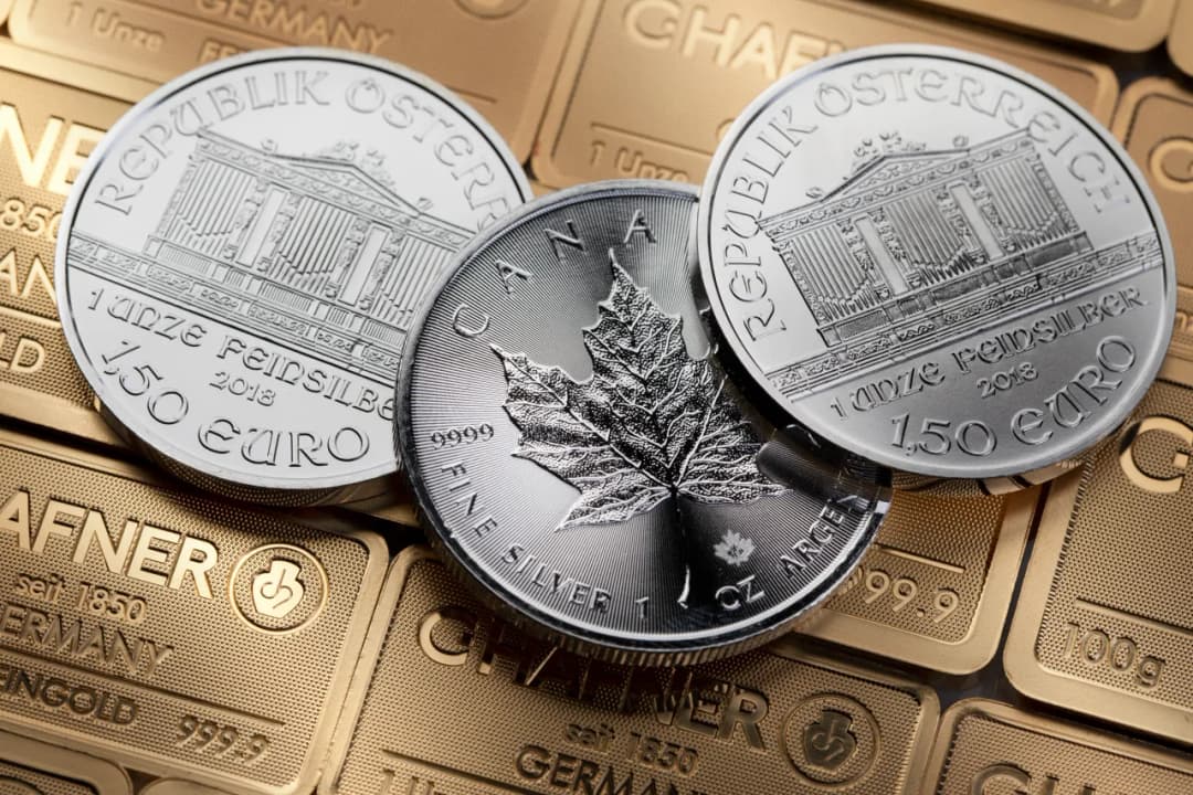 Czy inwestowanie w srebro ma sens? Odkryj zalety i ryzyka tej decyzji