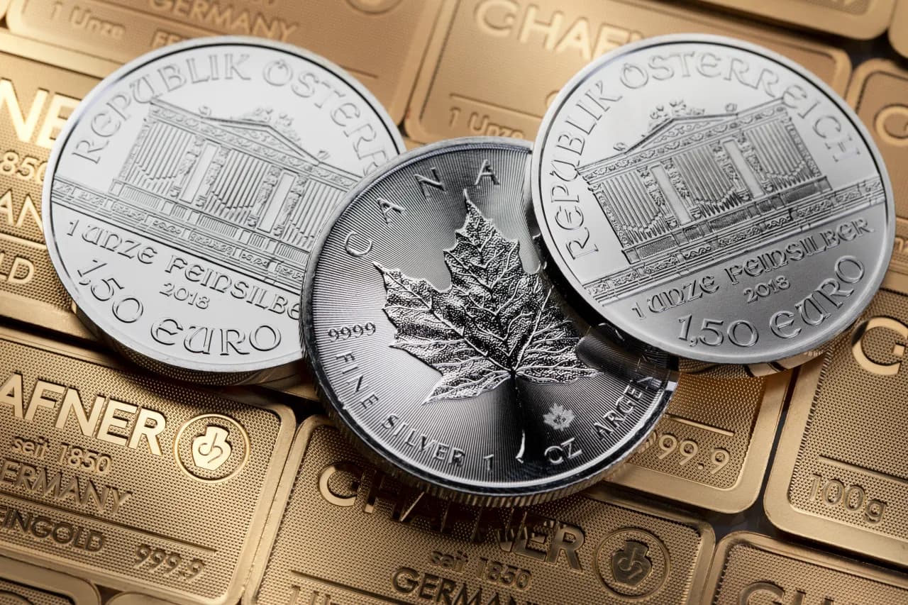 Czy inwestowanie w srebro ma sens? Odkryj zalety i ryzyka tej decyzji